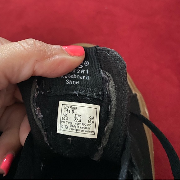 Vans toddler 11.0 only worn once - Picture 4 of 4